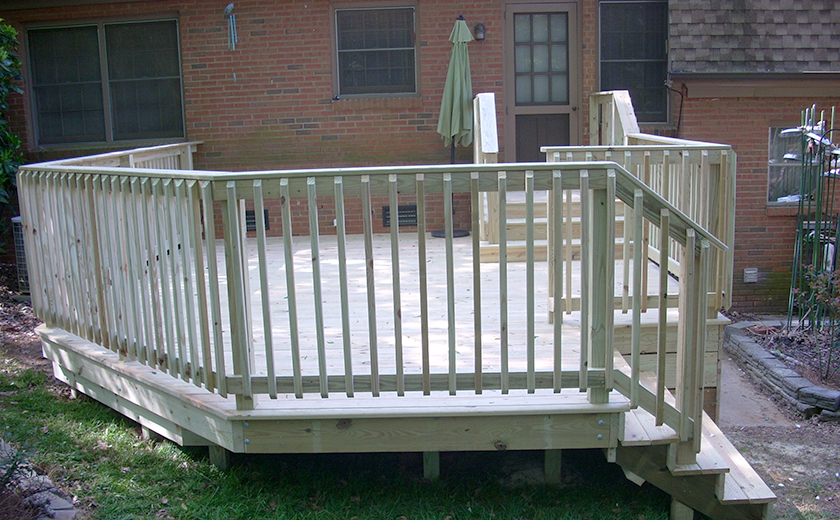 Vartanian Construction octagonal deck 2
