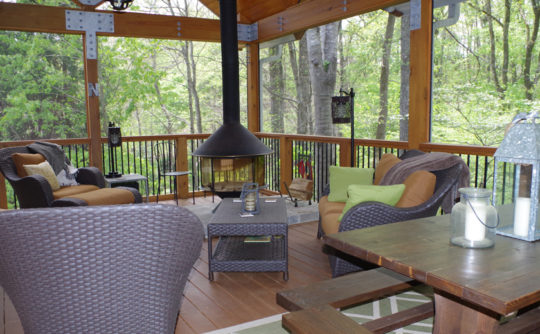 Vartanian Construction screened porch inside5